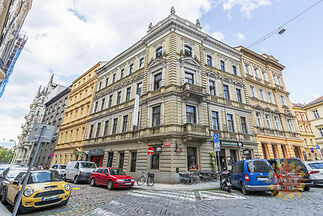 zom-4906-hdr-1.jpg