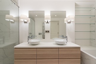 42 bathroom1C.jpg