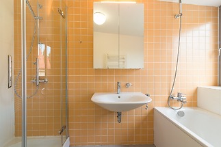 bathroom1b.jpg