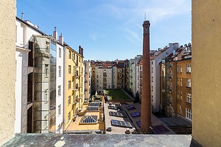 42 view of courtyard.jpg