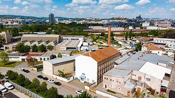 Komerční hala - Komárovské nábřeží Brno